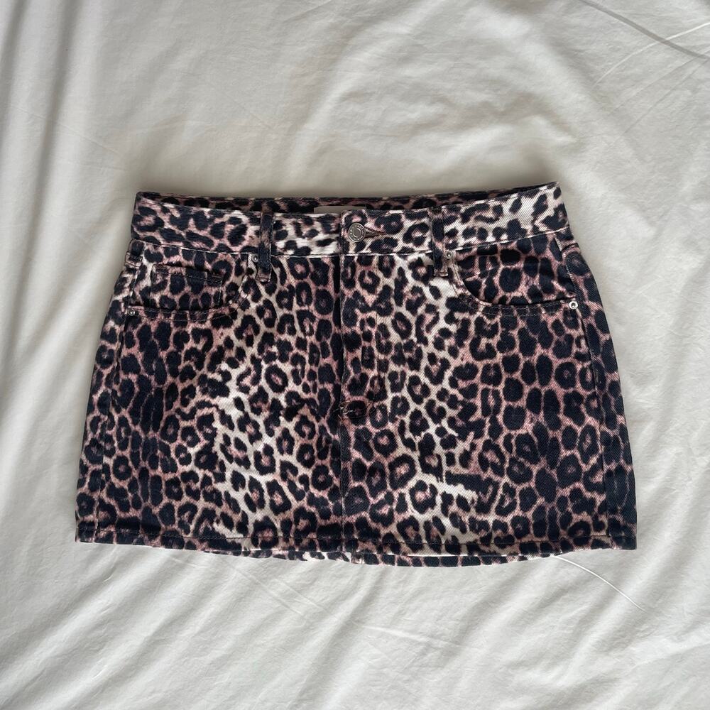 y2K Denim leopard mini skirt by PacSun - Size 27